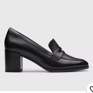 NWT CLARKS FREVA 55 BLACK LEATHER LOAFER HEELS SZ. 7